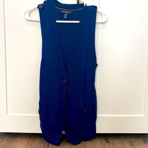 Merino fine wool vest with pockets!